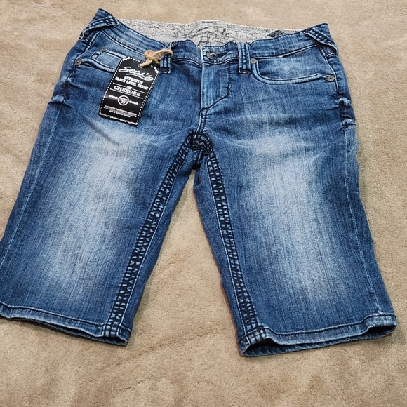 NWT Stitch’s Cherokee five pocket low rise denim Bermuda shorts size 29 - Picture 7 of 7